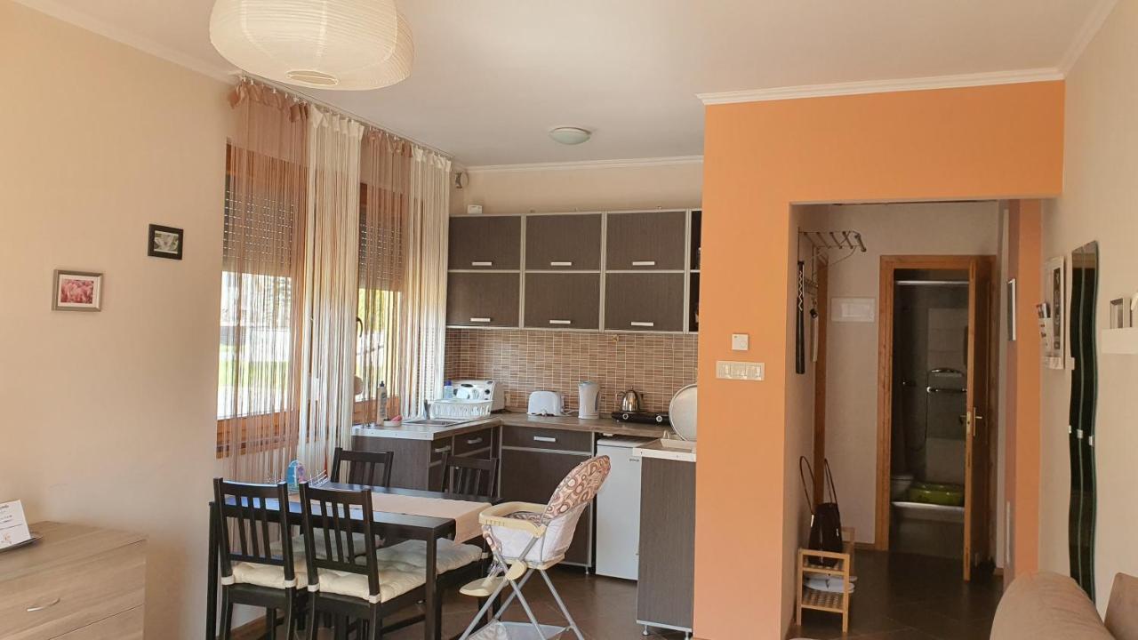 דירות גיולה Magnolia Apartman מראה חיצוני תמונה